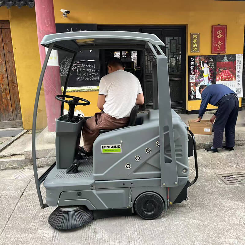 苏州宝寿寺C200X驾驶式扫地机