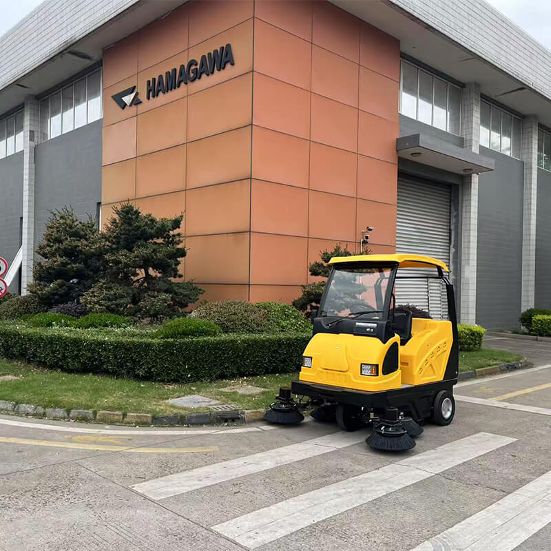苏州丰川电子科技有限公司E800W驾驶式扫地车